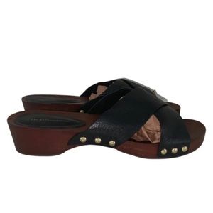 BCBGeneration BLACK LEATHER GOLD STUDDED CLOG STYLE SANDALS "SOHO" 8M